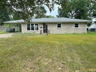 Foreclosed Home - 2049 TAYLOR AVE, 47714