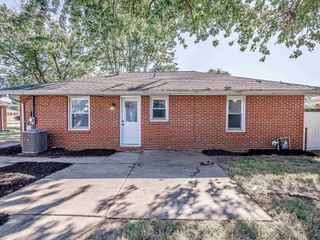 Foreclosed Home - 1759 S FAIRLAWN AVE, 47714