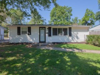 Foreclosed Home - 2529 S SAINT JAMES BLVD, 47714