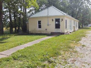 Foreclosed Home - 404 N East St, 47855