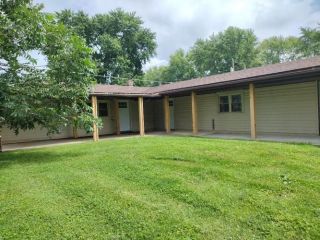 Foreclosed Home - 424 W MILL ST, 47879