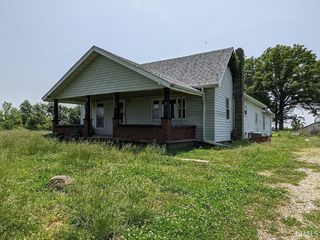 Foreclosed Home - 2048 E COUNTY ROAD 450 N, 47882