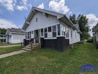 Foreclosed Home - 345 W BEECH ST, 47882