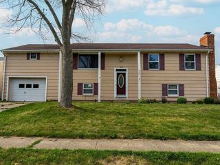 Foreclosed Home - 1508 SHERWOOD DR, 47909