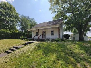 Foreclosed Home - 803 E TAYLOR ST, 47918