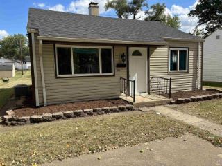 Foreclosed Home - 927 S PERRY ST, 47918