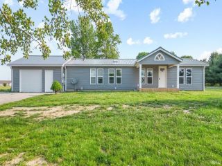 Foreclosed Home - 1433 E DOLLAR CT, 47923