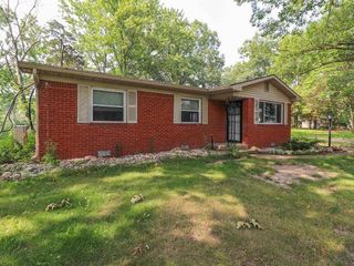 Foreclosed Home - 10616 W HORSESHOE BEND RD, 47923