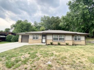 Foreclosed Home - 1005 ORCHARD DR, 47932