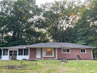Foreclosed Home - 1041 S 200 W, 47933