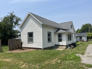 Foreclosed Home - 106 WASHNGTON ST, 47940