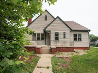 Foreclosed Home - 905 E 5TH ST, 47944