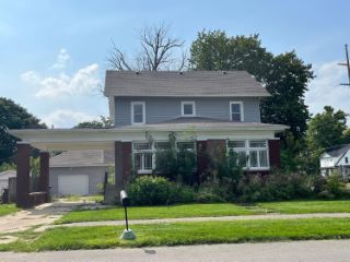 Foreclosed Home - 102 S NEWTON ST, 47948