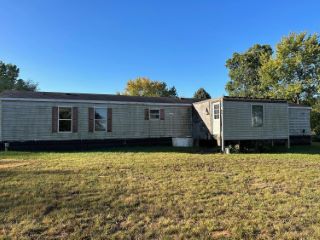 Foreclosed Home - 13177 W 550 N, 47957