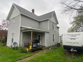 Foreclosed Home - 8 W DIVISION ST, 47977