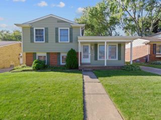 Foreclosed Home - 745 W ELMWOOD AVE, 48017