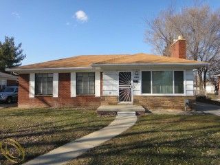 Foreclosed Home - 16745 COLLINSON AVE, 48021