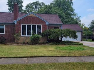 Foreclosed Home - 22755 LINWOOD AVE, 48021