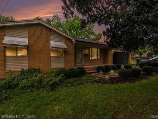 Foreclosed Home - 19185 TOEPFER DR, 48021