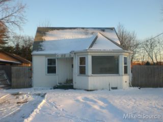 Foreclosed Home - 33250 Klein, 48026