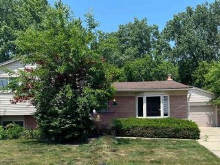 Foreclosed Home - 32379 OXFORD CT, 48026