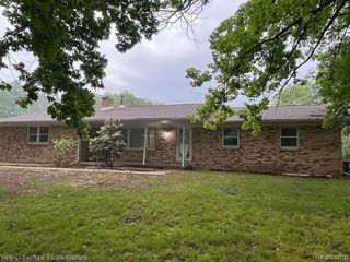 Foreclosed Home - List 100619003