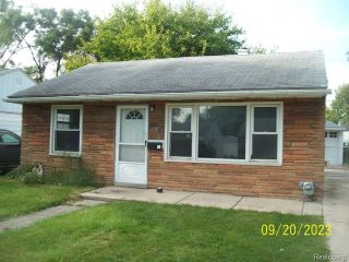 Foreclosed Home - 1621 E MEYERS AVE, 48030
