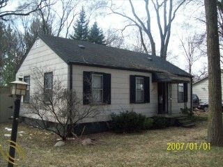 Foreclosed Home - 23895 SARGENT AVE, 48033