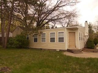 Foreclosed Home - 22324 CHARTER ST, 48033