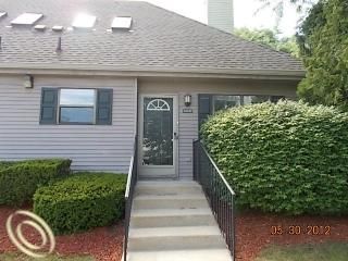 Foreclosed Home - 24513 W 10 Mile Rd Apt 9 Aka 24939 Auburn Ln Unit 19, 48033