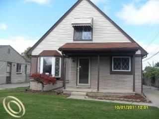 Foreclosed Home - 34373 RHODE ISLAND ST, 48035
