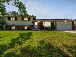 Foreclosed Home - 23060 DEMLEY DR, 48035