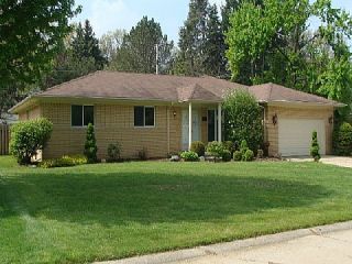 Foreclosed Home - 20040 WHITE OAKS DR, 48036