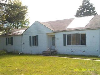 Foreclosed Home - 38475 Meadowdale, 48036