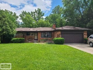 Foreclosed Home - 37948 W BONKAY DR, 48036