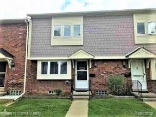 Foreclosed Home - 20252 S GREAT OAKS CIR, 48036