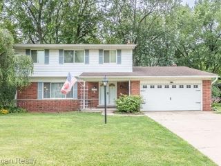Foreclosed Home - 37733 LADUE ST, 48036