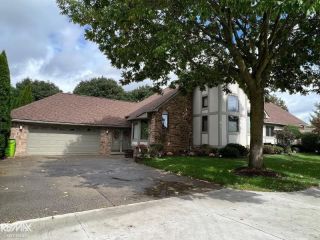 Foreclosed Home - 52220 HAYES RD, 48042