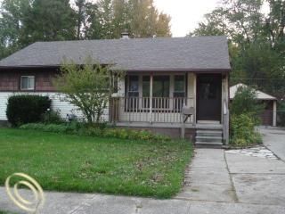 Foreclosed Home - 649 CHIPPEWA ST, 48043