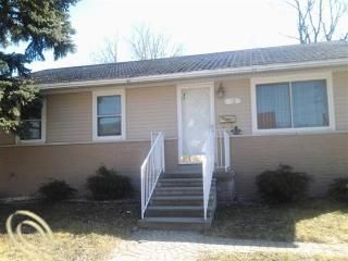 Foreclosed Home - 10 3RD ST, 48043