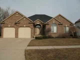 Foreclosed Home - 48466 BEACON SQUARE DR, 48044