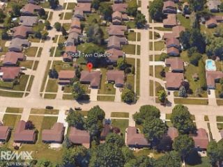 Foreclosed Home - 31684 TWIN OAKS DR, 48047