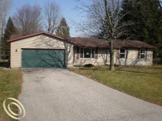 Foreclosed Home - 3150 S CHARMWOOD DR, 48060