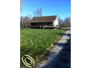 Foreclosed Home - 3686 RAVENSWOOD RD, 48060