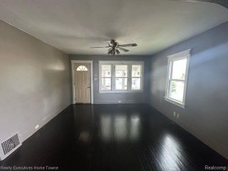 Foreclosed Home - 1702 MARTIN AVE, 48060