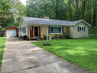 Foreclosed Home - 2906 PINEWOOD DR, 48060
