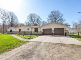 Foreclosed Home - 9325 PUTTYGUT RD, 48064