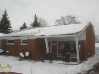 Foreclosed Home - 19320 ROCK ST, 48066
