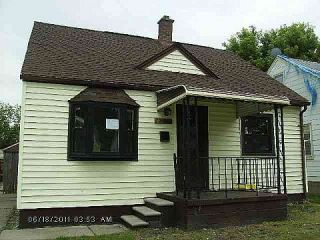 Foreclosed Home - 17712 IVANHOE ST, 48066