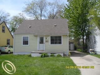 Foreclosed Home - 26261 CLANCY ST, 48066